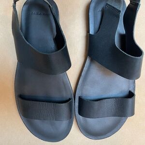 Sandal